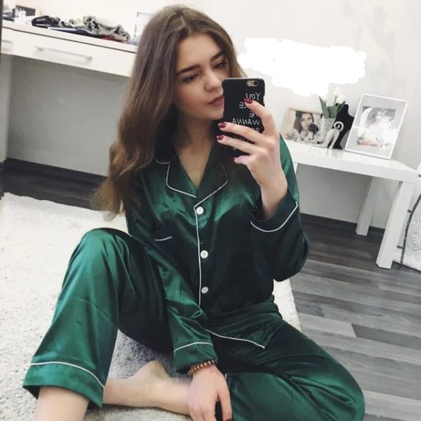 Women’s Simple Daily Long-sleeve Silk Pajama Suit Set With Long Pants